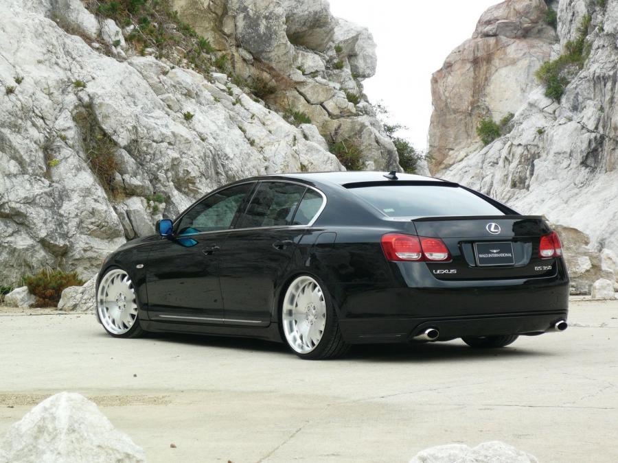  Lexus GS350 by Wald 2006 года  (фото 2 из 9)